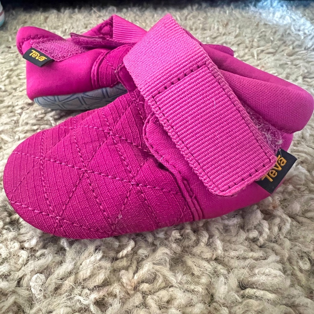 Teva winter infant booties